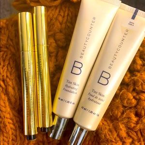 Beautycounter foundation: sand coverup: medium